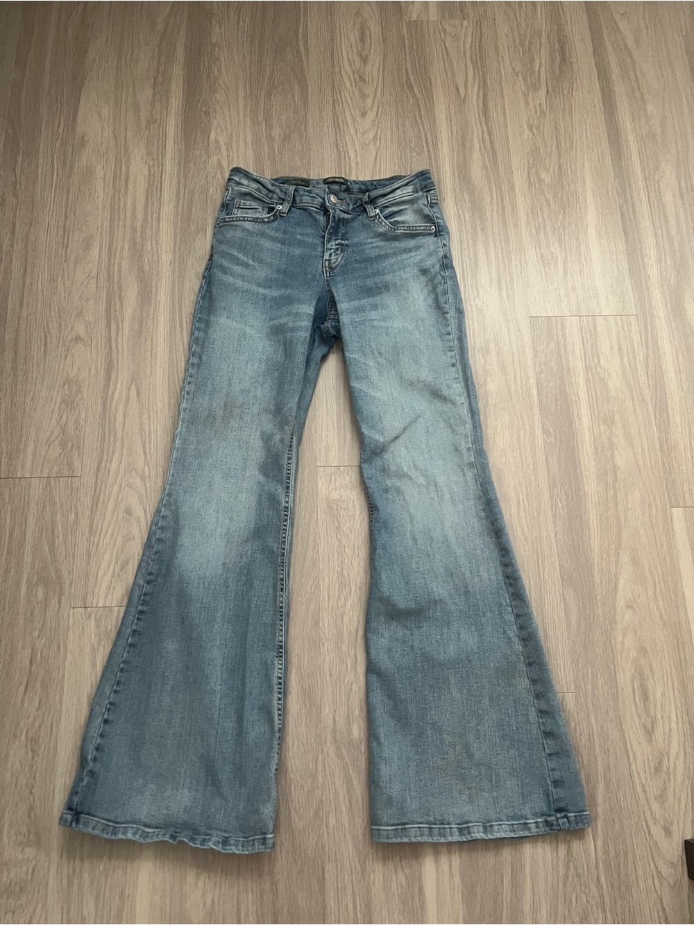 Wild Fable Women’s Size 10 Mid Rise Flare Jeans Light Wash Y2K Denim